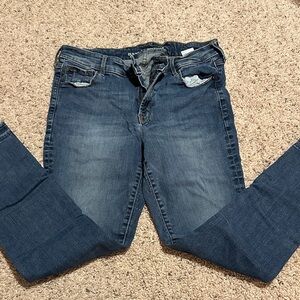 Old Navy Women’s Skinny Jeans in Dark Blue Wash